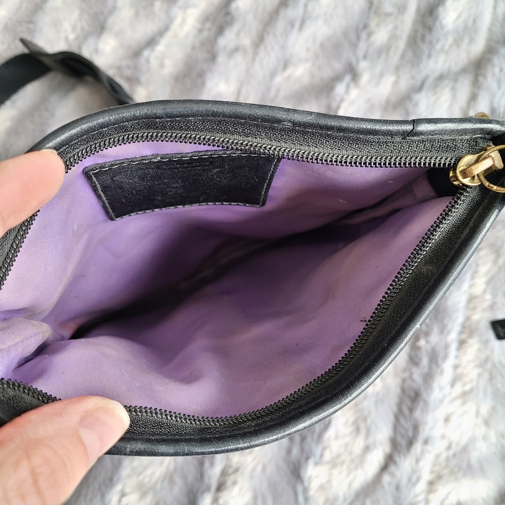 ❌️SOLD❌️ Coach Signature Crossbody Bag - Black - Picture 6 of 10